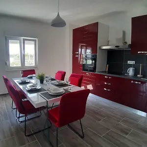 House Ivan Apartment